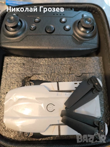 Дрон Е88 черен , Е99 бял Pro, 4K HD камера, полет 15мин 200м , снимка 4 - Дронове и аксесоари - 50785836