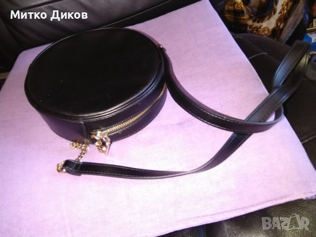 Женска чанта кръгла за през рамо естествена кожа фи 185мм маркова на НМ, снимка 2 - Чанти - 44375478