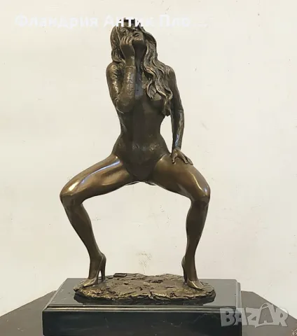 Бронзова скулптура „Експресия“ върху мраморна основа