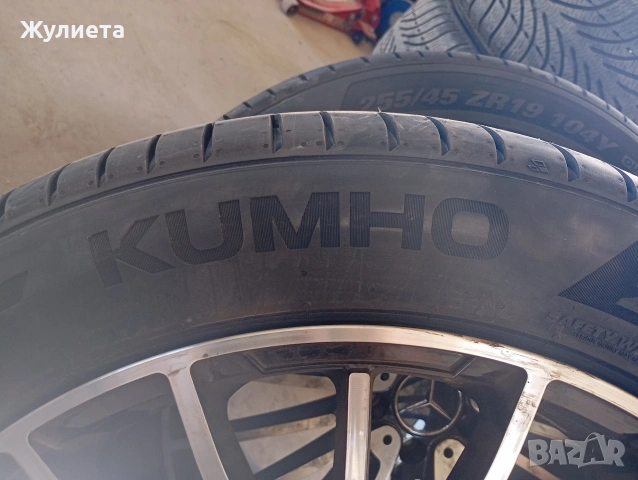 KUMHO 255/45ZR19