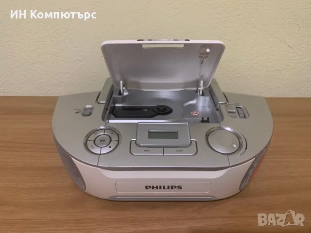 Касетофон Philips, снимка 2 - Радиокасетофони, транзистори - 48070554