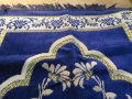 турско молитвено килимче, килимче за молитва за Намаз тъмносин фон с красиви флорални мотиви, снимка 3