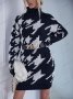 Дамска широка рокля-пуловер с ретро принт и висока яка - 023, снимка 2