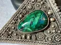 ПРЕЛЕСТНА СТАРИННА СКЪПОЦЕННА ФИЛИГРАННА СРЕБЪРНА БРОШКА ВИСОКА ПРОБА СРЕБРО с МАЛАХИТ 47540, снимка 3