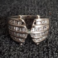 Масивен сребърен пръстен проба 925 и Житен клас с циркони, снимка 1 - Пръстени - 29143970