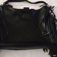 Английска дамска черна кожена чанта River Island с ресни, снимка 7 - Чанти - 42593975