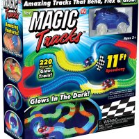 Светеща писта Magic Tracks, Състезателна количка, 220 части, Многоцветна, снимка 1 - Коли, камиони, мотори, писти - 30124457