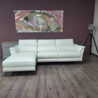 Светло кремав кожен ъглов диван с лежанка, снимка 2 - Дивани и мека мебел - 42514215