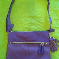 Продавам лилава дамска чанта, снимка 1 - Чанти - 37649857
