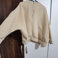Интересна дебела блуза с паднал ръкав, кремав цвят, снимка 3 - Блузи с дълъг ръкав и пуловери - 44544642