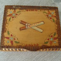 № 7134 стара  дървена кутия / табакера   - пирографирани орнаменти  - размер 10 / 8,5 / 2 см , снимка 5 - Други ценни предмети - 42144579