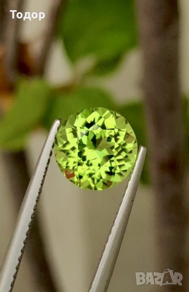 Перидот 2.50 карата, снимка 1