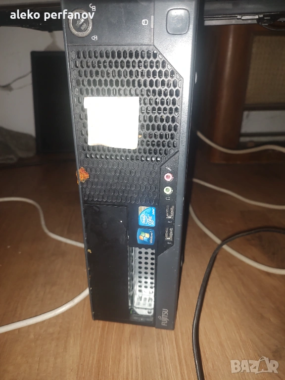 Компютър Fujitsu настолен стар, снимка 1