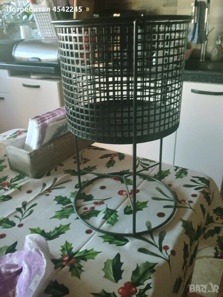 метален цветарник , снимка 1