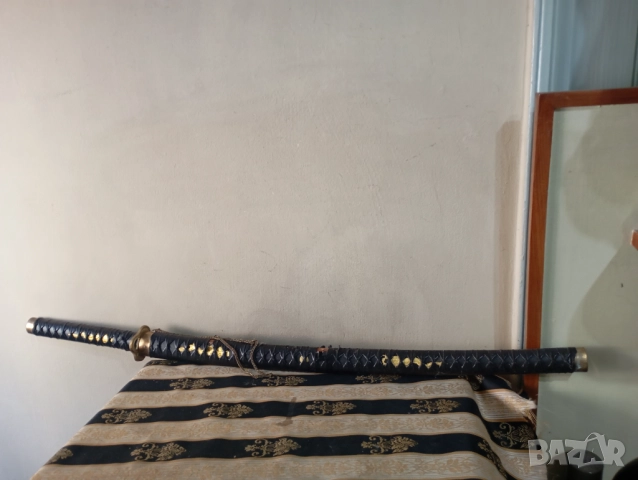 Самурайски меч Катана с дървена ножница