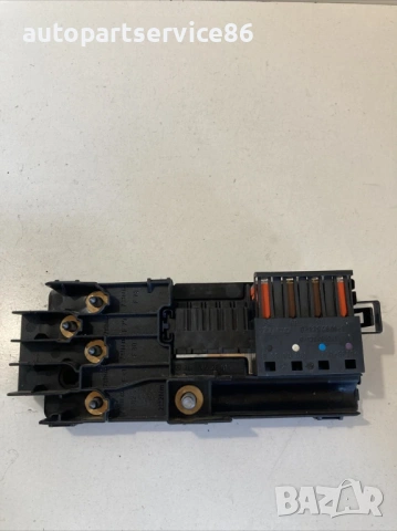 Кутия с предпазители V8 за Mercedes ML W164 420 CDI (2007) 2115452601, снимка 2 - Части - 53999325