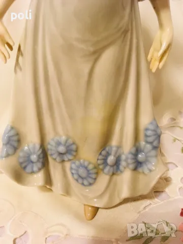 порцеланова статуетка, снимка 4 - Статуетки - 48229633