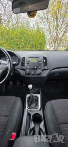 Hyundai i30 1.6 CRDI, 90hp, снимка 11 - Автомобили и джипове - 54255943
