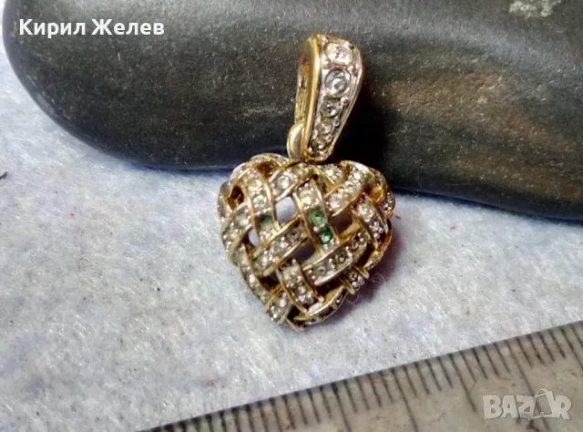 SWAROVSKI СКЪПОЦЕНЕН АЖУРЕН ПОЗЛАТЕН МАРКОВ АРТ ПЕНДАНТ СЪРЧИЦЕ с КРИСТАЛИ СВАРОВСКИ МАРКИРАН 39267, снимка 3 - Колиета, медальони, синджири - 48818759