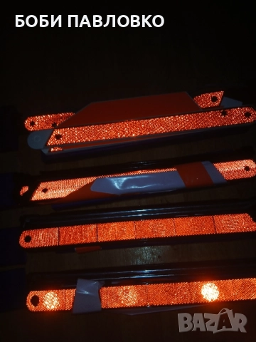 Оргинален авариен триъгълник бмв нов, снимка 4 - Аксесоари и консумативи - 51964725