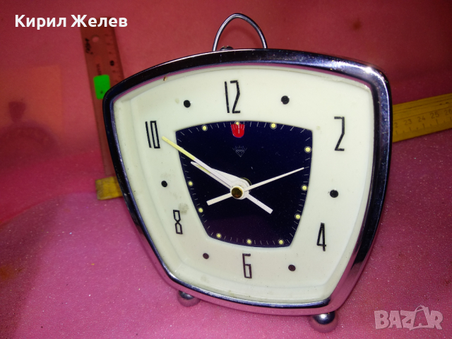 Стар КОЛЕКЦИОНЕРСКИ КИТАЙСКИ ВИНТИДЖ МОДЕЛ МЕХАНИЧЕН БУДИЛНИК НАСТОЛЕН ЧАСОВНИК 43499, снимка 2 - Антикварни и старинни предмети - 44536586