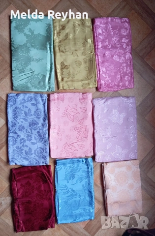 Платове с цветчета