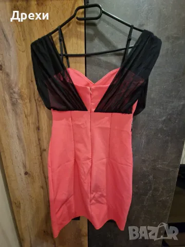 Страхотна дамска рокля, снимка 2 - Рокли - 48293296