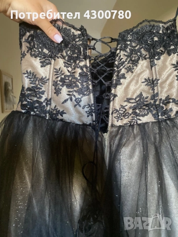 Елегантна черна рокля със златни детайли (Тип корсет), снимка 4 - Рокли - 53895654