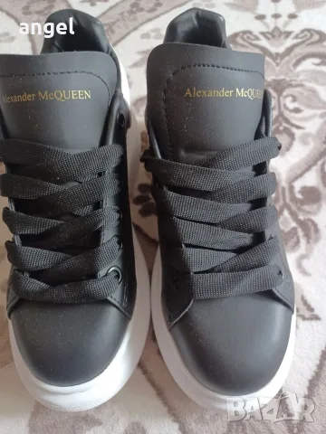 Alexander McQueen 
