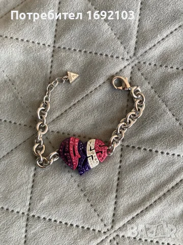 Оригинална гривна Guess