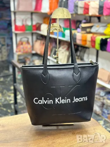 чанти Calvin Klein , снимка 1 - Чанти - 49160571