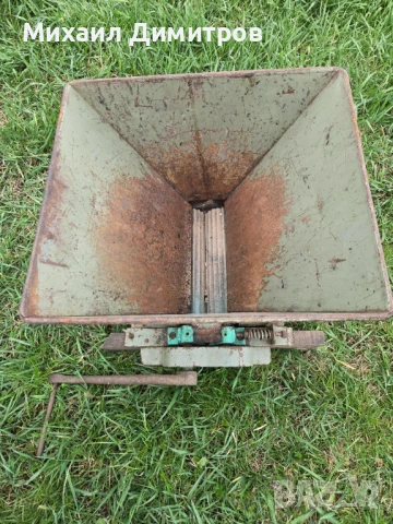 Стара гроздемелачка , снимка 3 - Други стоки за дома - 50473968