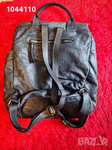 Дамска раница, снимка 2 - Раници - 52327235