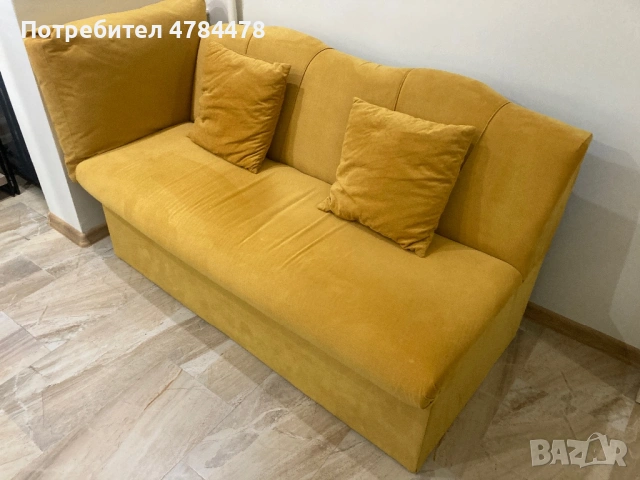 Малък кухненски диван и три стола, снимка 2 - Дивани и мека мебел - 54067255