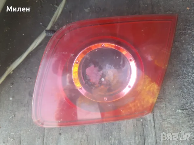 Mazda 3  Sedan  2003-2009 Година. Десен Стоп Във Задния Капак  Мазда 3 Седан, снимка 3 - Части - 32484735