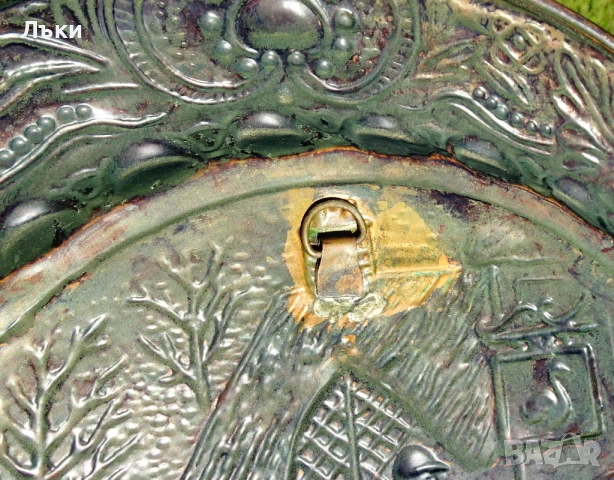 Медно пано,чиния с релефна ловна картина,ездачи,кучета. , снимка 6 - Антикварни и старинни предмети - 52158962