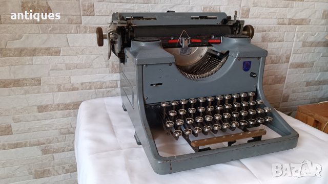 Стара пишеща машина TRIUMPH STANDART 12 - Made in Germany - 1940 година - Антика, снимка 10 - Антикварни и старинни предмети - 42249822