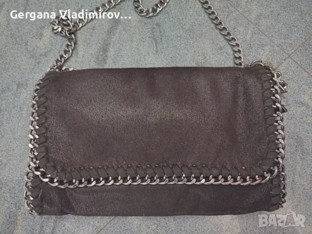 Дамска черна чанта 