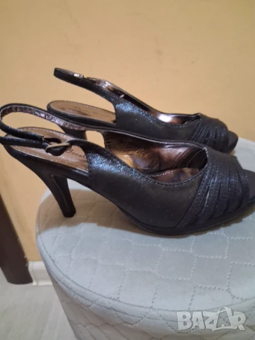 Сандали - чисто нови
