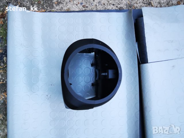 Пластмаса около волан БМВ Е 36 отлична, снимка 3 - Части - 42872029