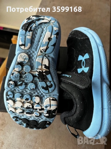 Детски маратонки Under Armour, снимка 8 - Детски маратонки - 53955961