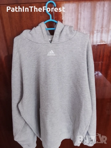 Adidas суичър много запазен