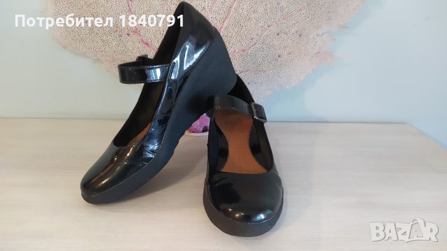 CLARKS черни, лачени – на платформа, № 40, снимка 3 - Дамски ежедневни обувки - 38148797