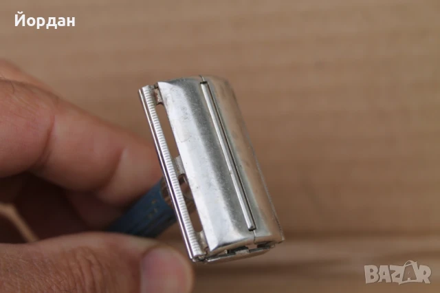 Самобръсначка ''Жилет/Gillette'', снимка 8 - Други ценни предмети - 50496541