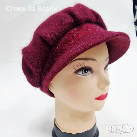 Елегантна зимна плетена шапка с козирка и камъчета, снимка 9 - Шапки - 52691791