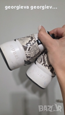 Маратонки GUESS - 40номер, снимка 2 - Маратонки - 52870497