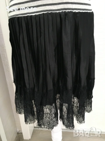 GUESS феерична рокля XS/S, снимка 4 - Рокли - 54183704