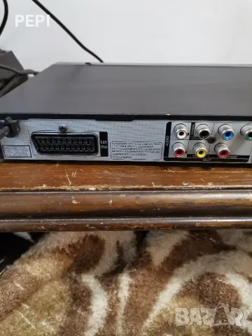 DVD SAMSUNG, снимка 5 - Плейъри, домашно кино, прожектори - 48602792