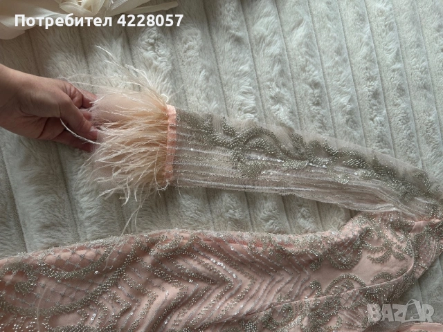 Рокля с камъни и пера, снимка 3 - Рокли - 53992741