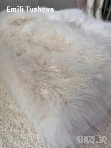 Пухкаво бяла/екрю палто Bershka, снимка 8 - Палта, манта - 50288342